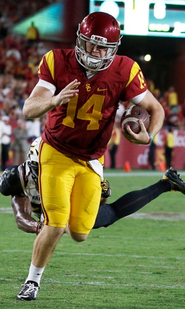 USC's Darnold forcing opponents to account for his mobility